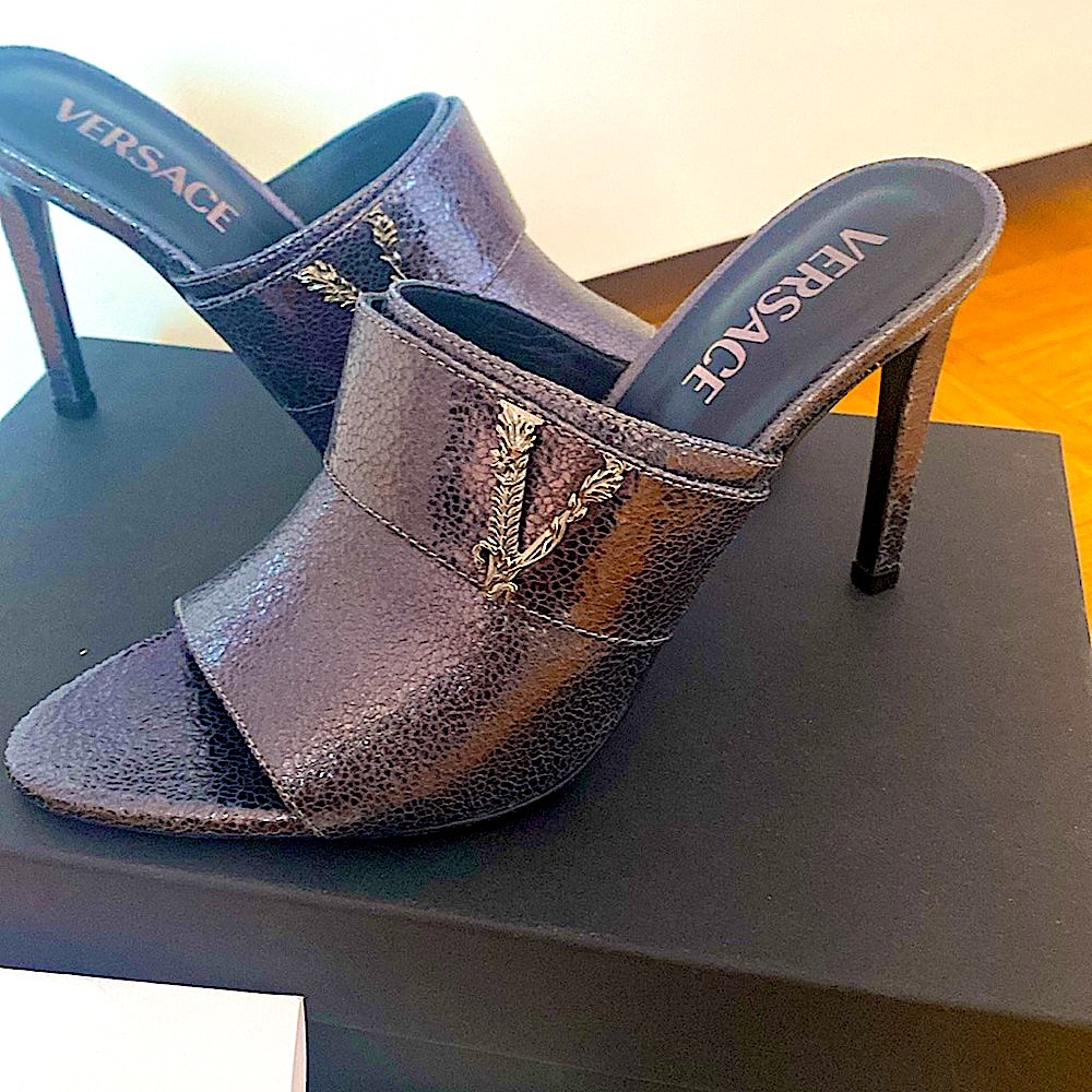 VERSACE NEW WITH TAG